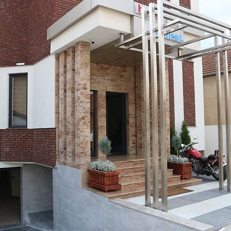 Hotel Admiral Prizren Luaran gambar