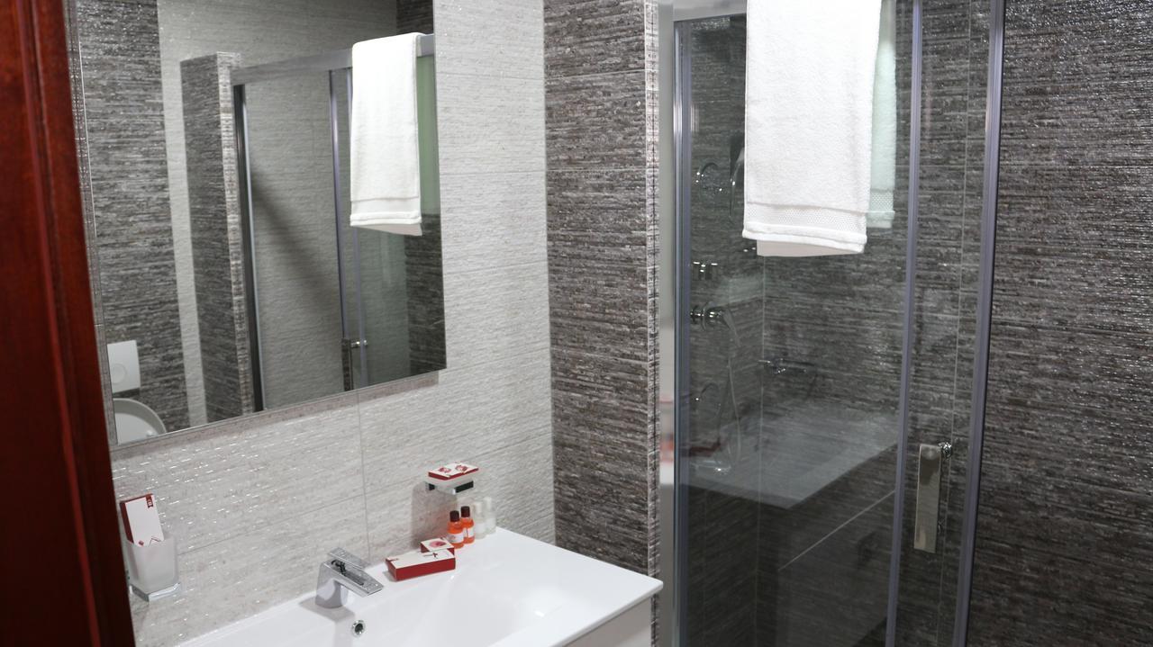 Hotel Admiral Prizren Luaran gambar