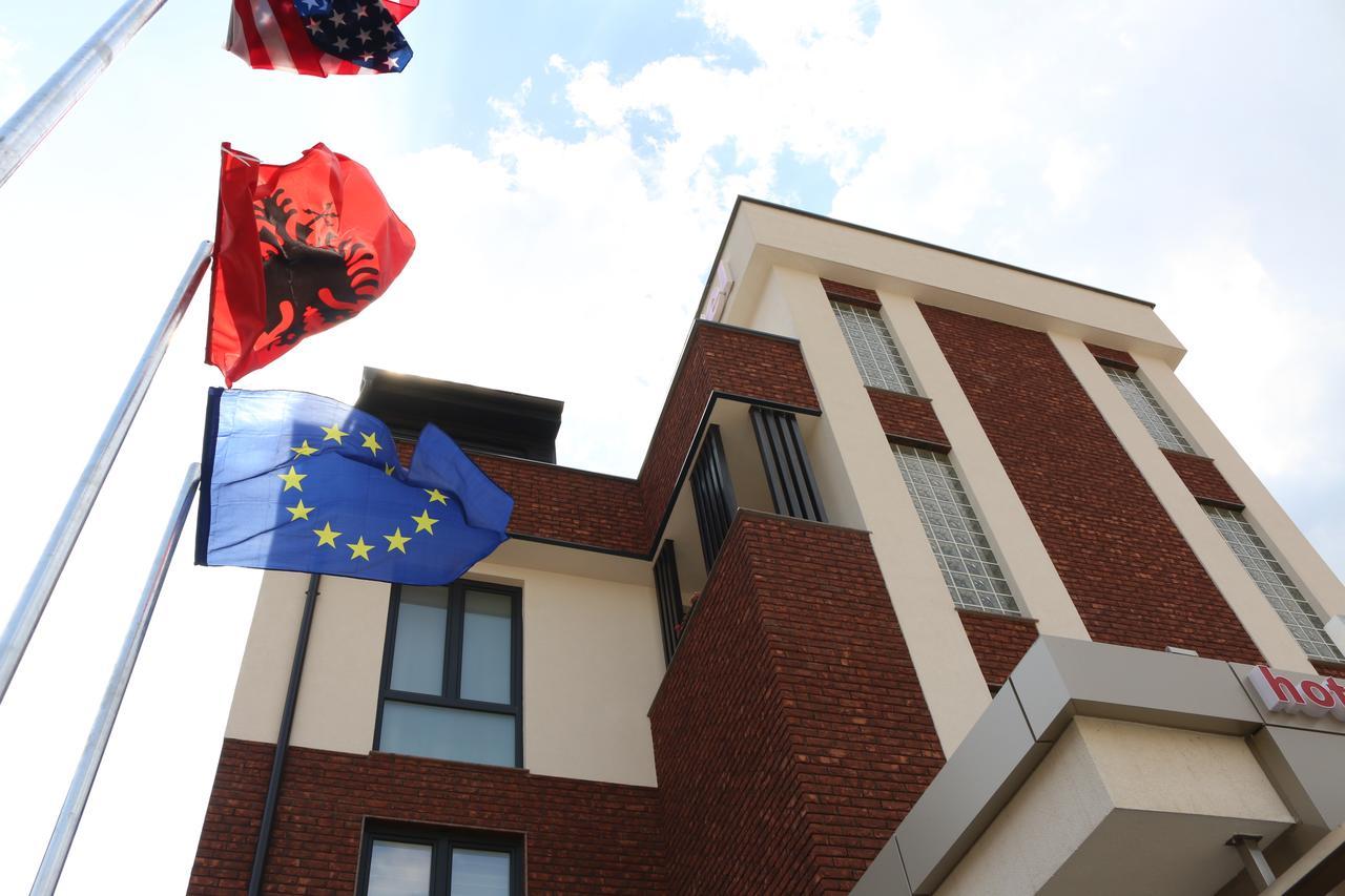 Hotel Admiral Prizren Luaran gambar