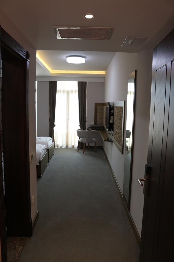 Hotel Admiral Prizren Luaran gambar